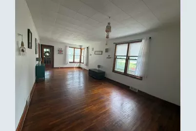 418 W Santa Fe Avenue, Toluca, IL 61369 - Photo 3