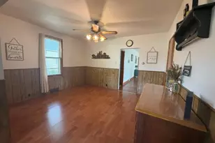 418 W Santa Fe Ave, Toluca, IL 61369 - Photo 9