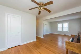 516 S Victory St, Waukegan, IL 60085 - Photo 9