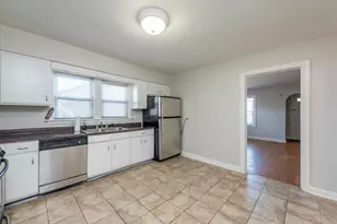 516 S Victory St, Waukegan, IL 60085 - Photo 11