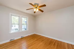 516 S Victory St, Waukegan, IL 60085 - Photo 17