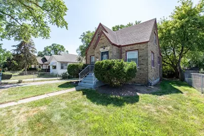 516 S Victory Street, Waukegan, IL 60085 - Photo 3