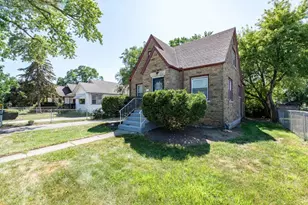 516 S Victory St, Waukegan, IL 60085 - Photo 3