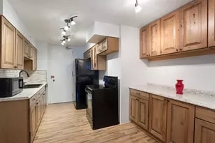 5901 N Sheridan Rd, Chicago, IL 60660 - Photo 3