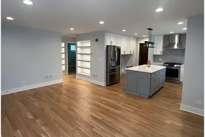9012 Mansfield Avenue, Morton Grove, IL 60053 - Photo 3