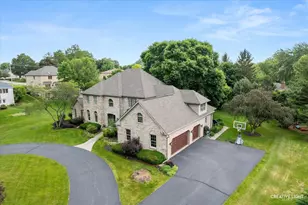 2 Buckingham Dr, Sugar Grove, IL 60554 - Photo 5