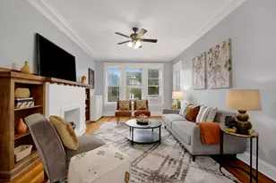 1915 W Montrose Ave, Chicago, IL 60613 - Photo 3