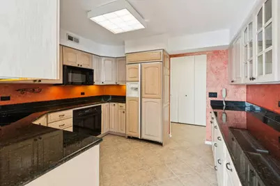 6007 N Sheridan Road #27B, Chicago, IL 60660 - Photo 9