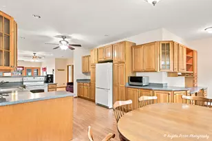 1513 Sunnyside Beach Dr, Johnsburg, IL 60051 - Photo 9