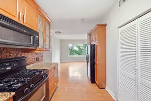2121 N St Louis Ave, Chicago, IL 60647 - Photo 9