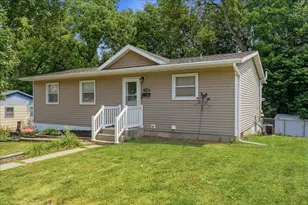 1118 Elm Pl, Dixon, IL 61021 - Photo 1