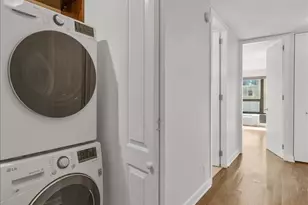30 E Huron St, Chicago, IL 60611 - Photo 19