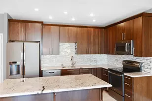 211 E Ohio St, Chicago, IL 60611 - Photo 3