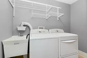 211 E Ohio St, Chicago, IL 60611 - Photo 11