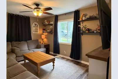 229 W Farnham Street, Sheffield, IL 61361 - Photo 7