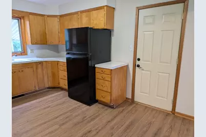 1324 Empire Court, Freeport, IL 61032 - Photo 3