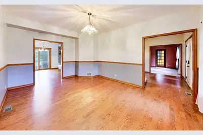 2120 Kenton Lane, Libertyville, IL 60048 - Photo 7