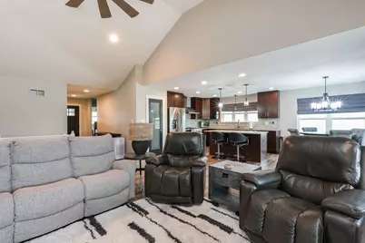 646 S Poplar Circle, Manteno, IL 60950 - Photo 29