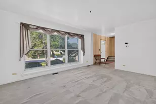 2078 Arleen Ct, Schaumburg, IL 60194 - Photo 3