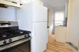 457 Talma St, Aurora, IL 60505 - Photo 3