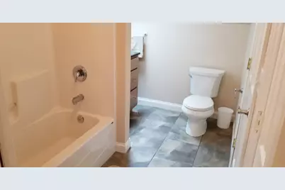 1045 Marquette Street #2, Lasalle, IL 61301 - Photo 7