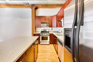 525 W Superior St, Chicago, IL 60654 - Photo 9