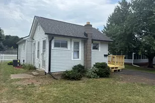 112 E Wilson St, Stillman Valley, IL 61084 - Photo 3