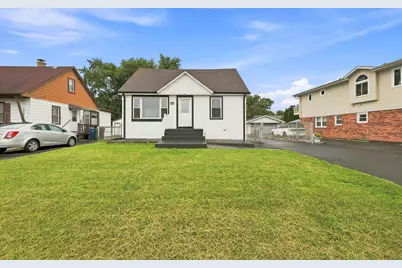 9524 Nashville Avenue, Oak Lawn, IL 60453 - Photo 1