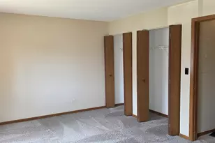 429 Berkshire Dr, Crystal Lake, IL 60014 - Photo 11