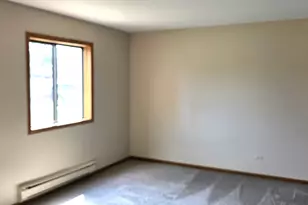 429 Berkshire Dr, Crystal Lake, IL 60014 - Photo 9
