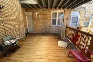 1156 W Cornelia Ave, Chicago, IL 60657 - Photo 9