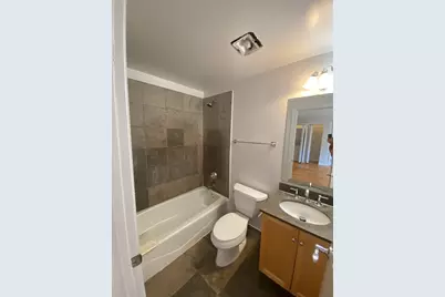 1156 W Cornelia Avenue #3, Chicago, IL 60657 - Photo 13
