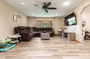 7018 Best Rd, Pecatonica, IL 61063 - Photo 59