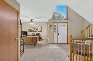 9105 Newcastle Ct, Tinley Park, IL 60487 - Photo 3