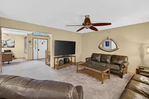 9105 Newcastle Ct, Tinley Park, IL 60487 - Photo 11