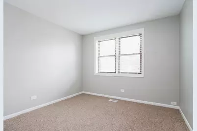1360 W Byron Avenue #D, Addison, IL 60101 - Photo 7