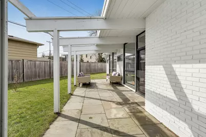 2649 Crawford Avenue, Evanston, IL 60201 - Photo 39