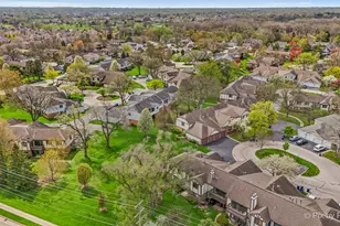 265 Buckingham Ct, Schaumburg, IL 60193 - Photo 23