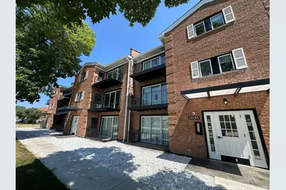 10225 Dearlove Road #102, Glenview, IL 60025 - Photo 1