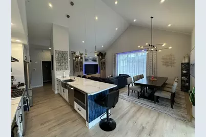 8300 Concord Drive #601, Morton Grove, IL 60053 - Photo 3