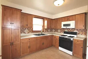 589 Buffalo Ave, Calumet City, IL 60409 - Photo 5