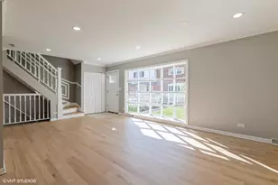 8842 Dee Rd, Des Plaines, IL 60016 - Photo 3