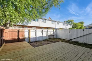 8842 Dee Rd, Des Plaines, IL 60016 - Photo 21
