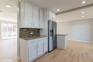 8842 Dee Rd, Des Plaines, IL 60016 - Photo 7