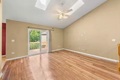 2034 Jeffrey Court #2034, Elgin, IL 60123 - Photo 7