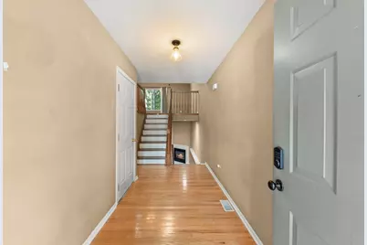 2034 Jeffrey Court #2034, Elgin, IL 60123 - Photo 3