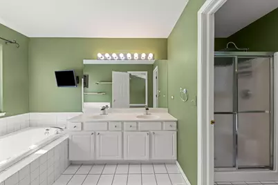 2034 Jeffrey Court #2034, Elgin, IL 60123 - Photo 17