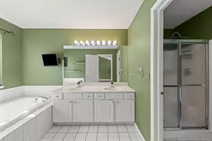 2034 Jeffrey Ct, Elgin, IL 60123 - Photo 17