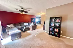 128 Laurie Ln, Oswego, IL 60543 - Photo 5