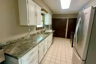 128 Laurie Ln, Oswego, IL 60543 - Photo 11